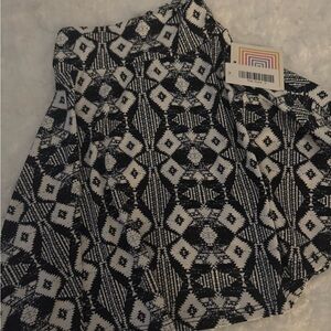 LuLaRoe Kids Skirt in Black and White Geometric Pattern